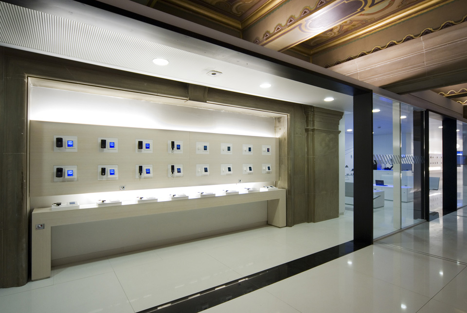 Flagship store